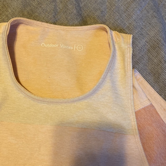 Outdoor Voices Crop top and Legging set - Picture 3 of 4